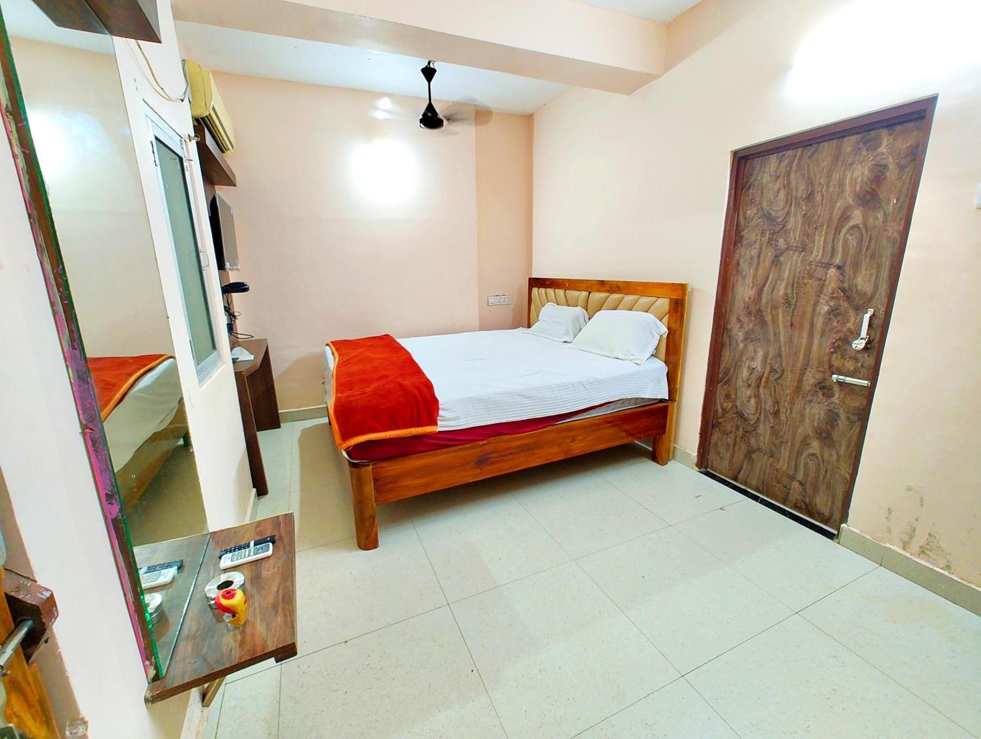 Hotel The Hasabasa ! - A Fully Air Conditioned Near Sea - With Service, Parking, Free Wifi, Spacious & Comfortable Facilities Available - In Puri